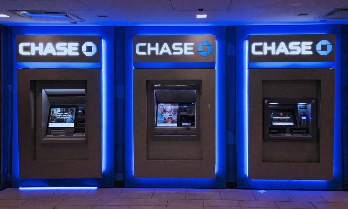 Chase Opens 18 Branches in May Amid Multibillion-Dollar Expansion